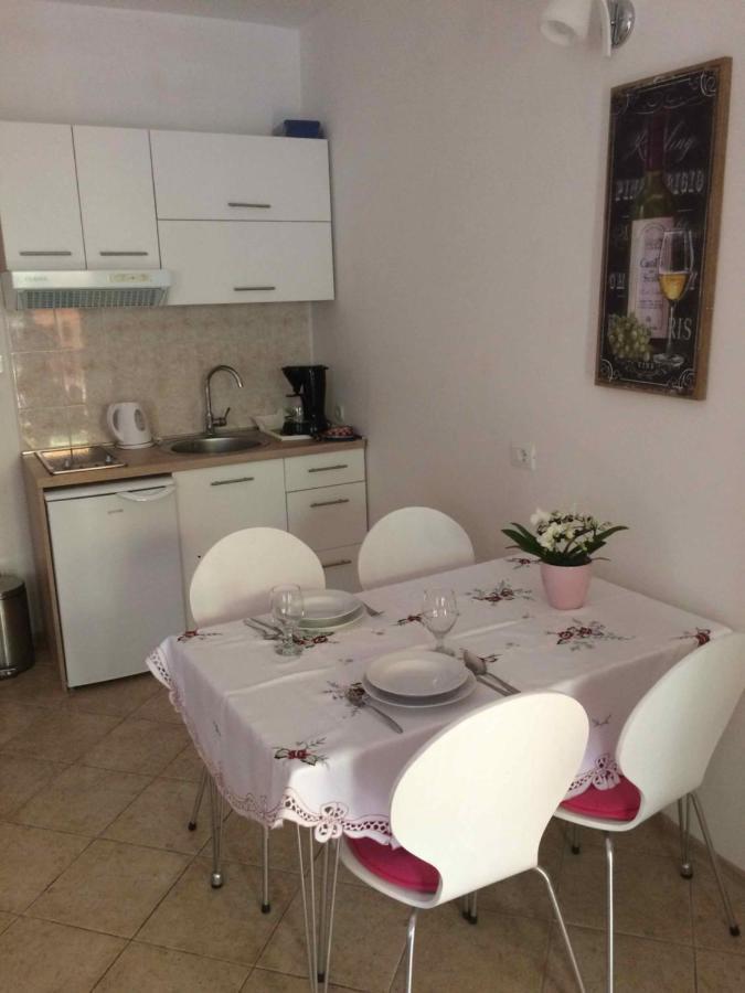 Apartmani Nadija Rovinj Exteriör bild